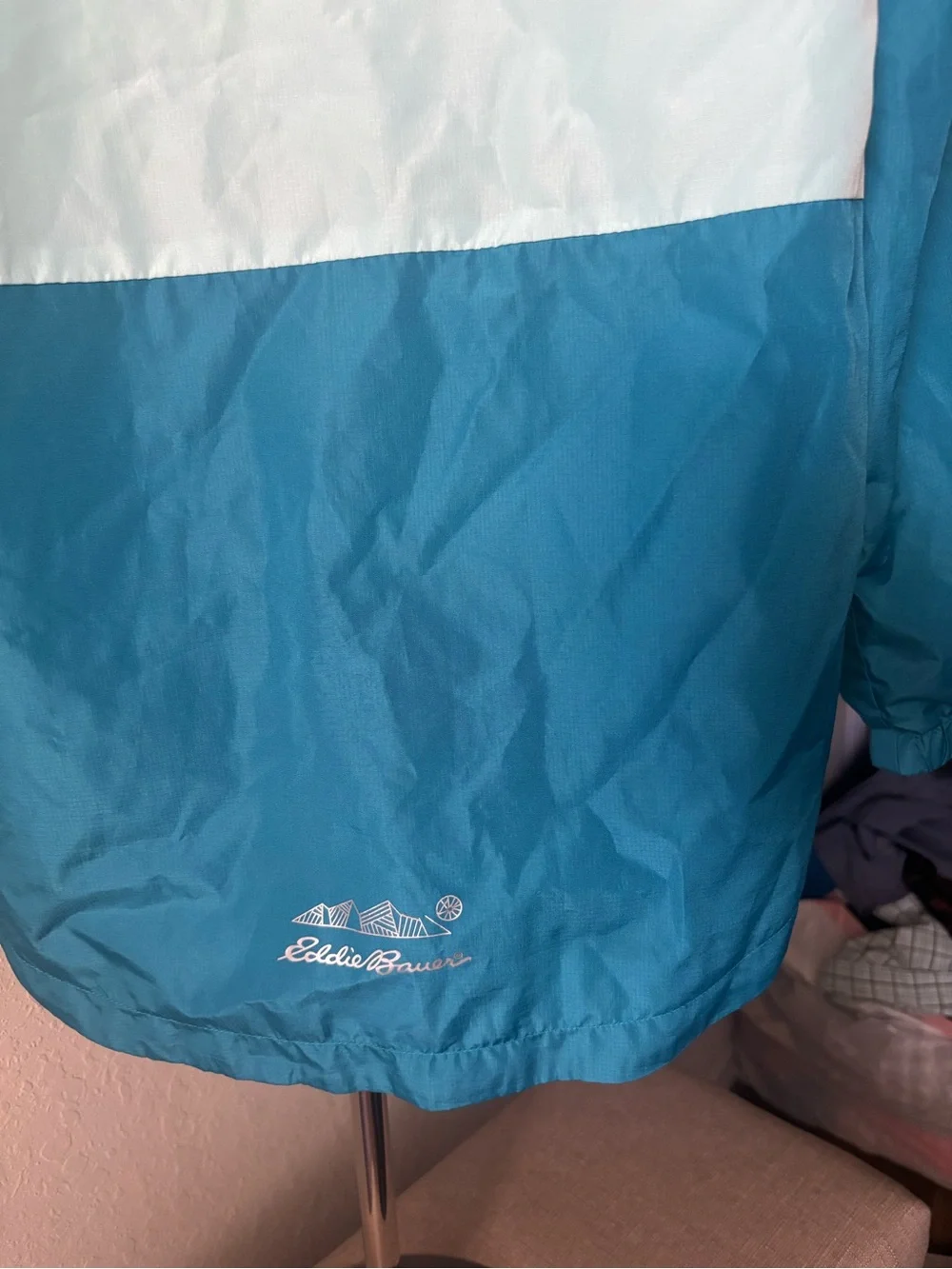 Eddie Bauer lightweight hooded